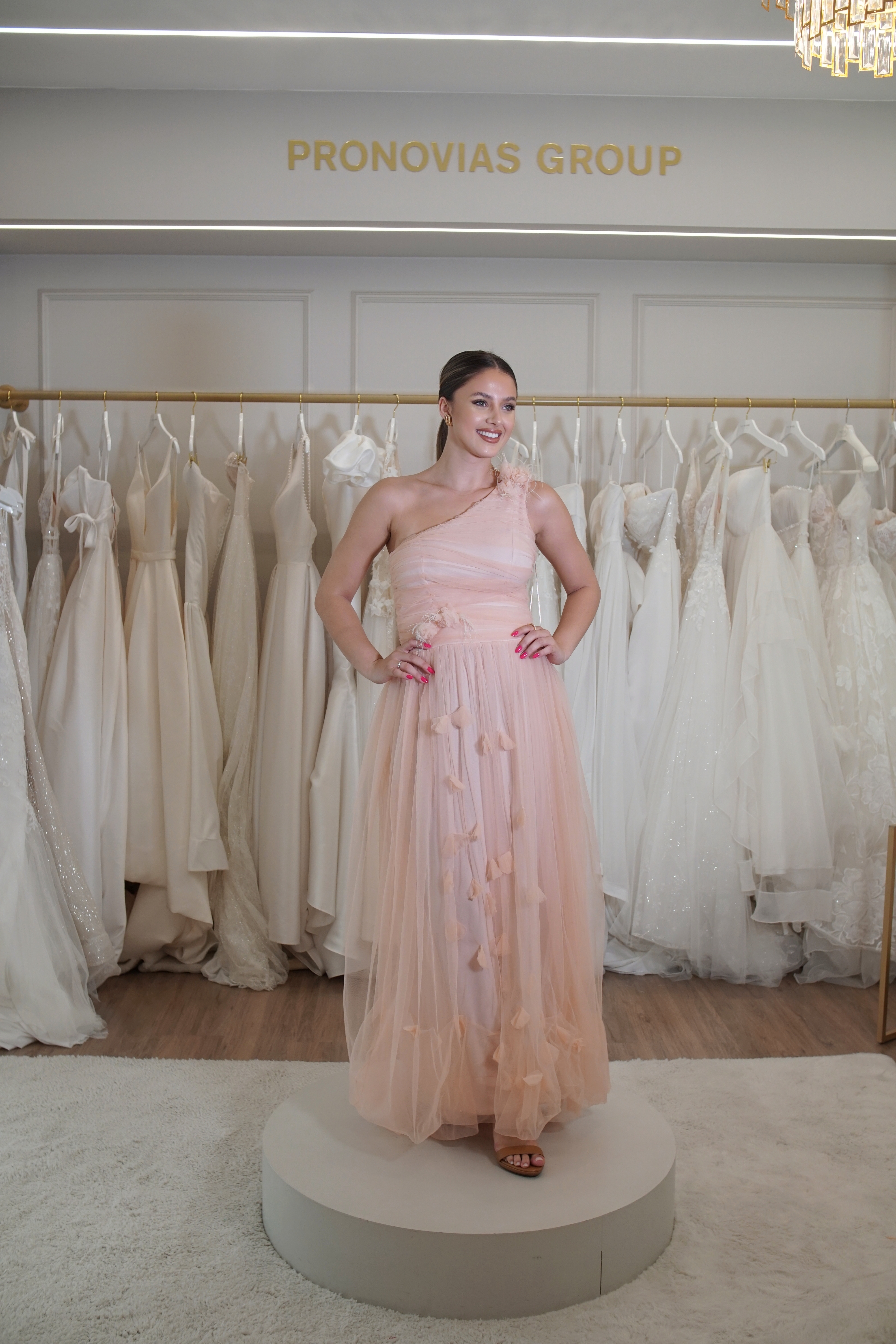 Vestido Rosé em Tule Ombro Único