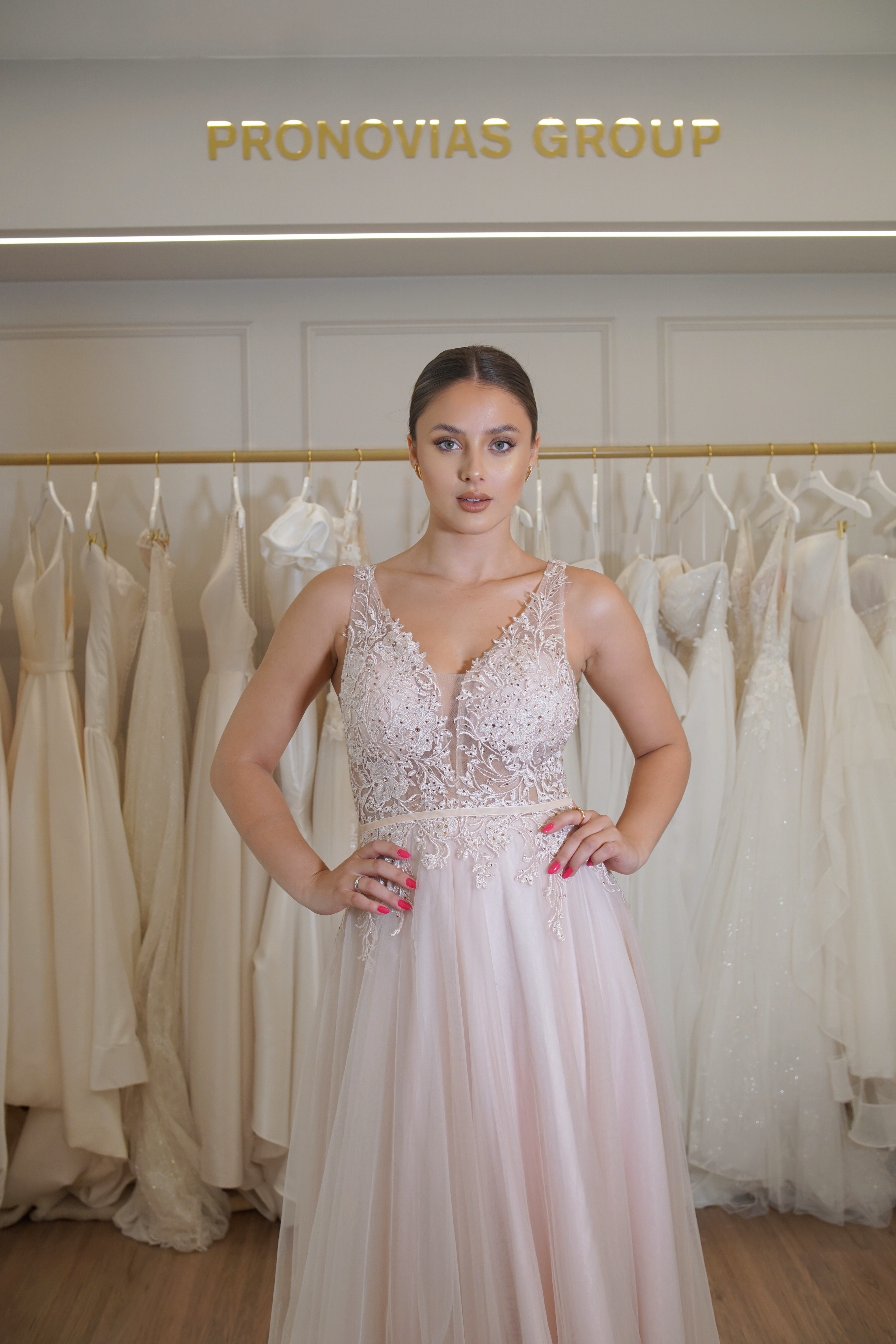 Vestido Rosa em Tule com Bordado