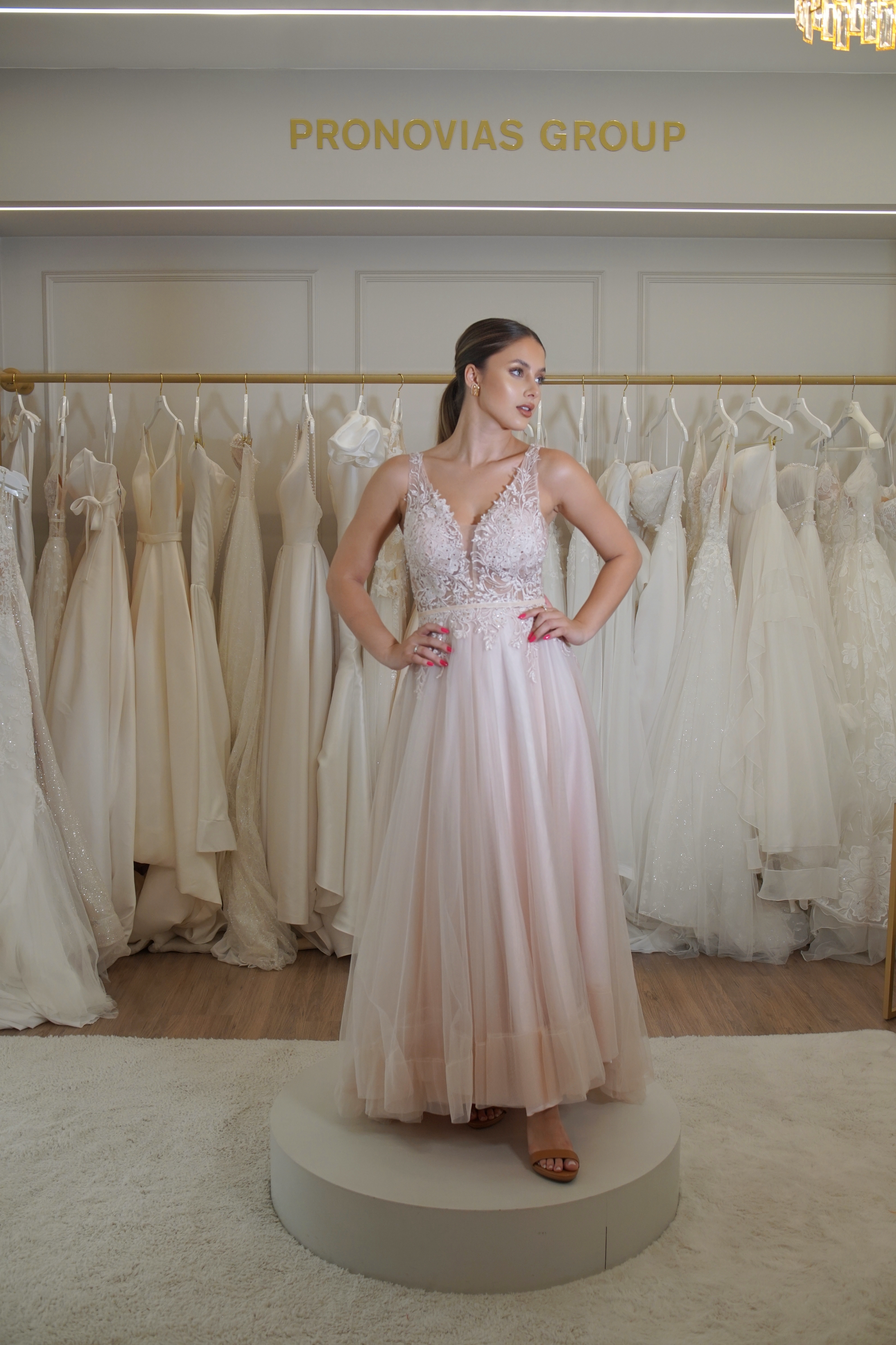 Vestido Rosa em Tule com Bordado