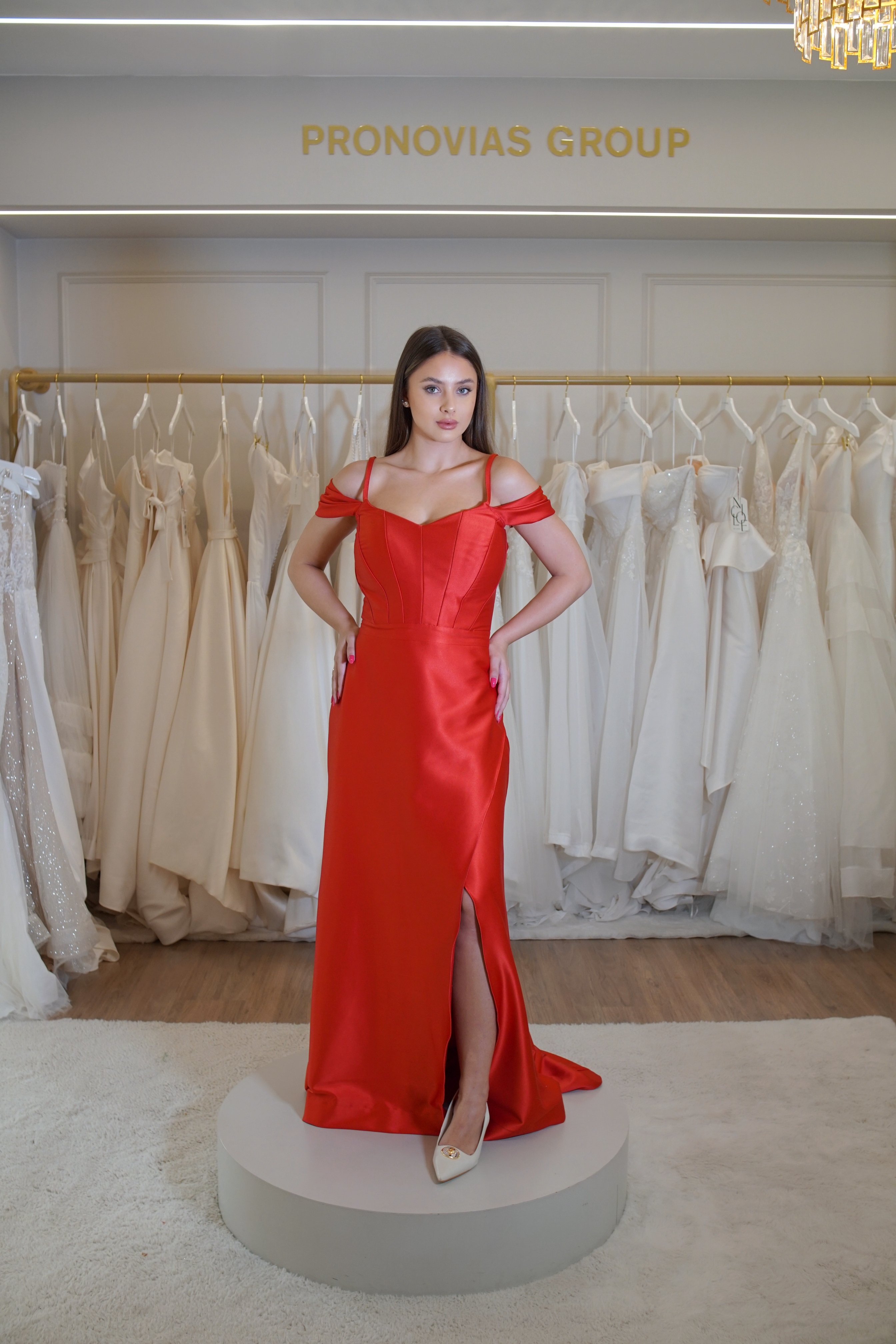 Vestido Vermelho com Alça e Fenda