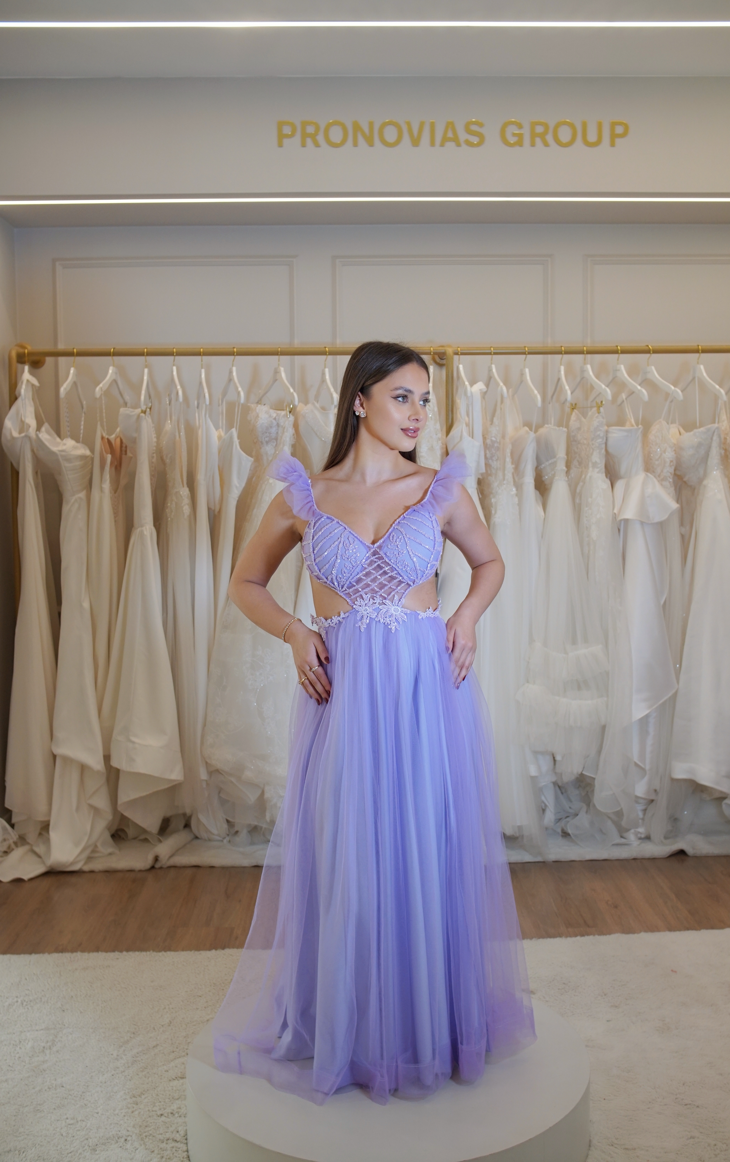 Vestido Lavanda em Tule com Recorte