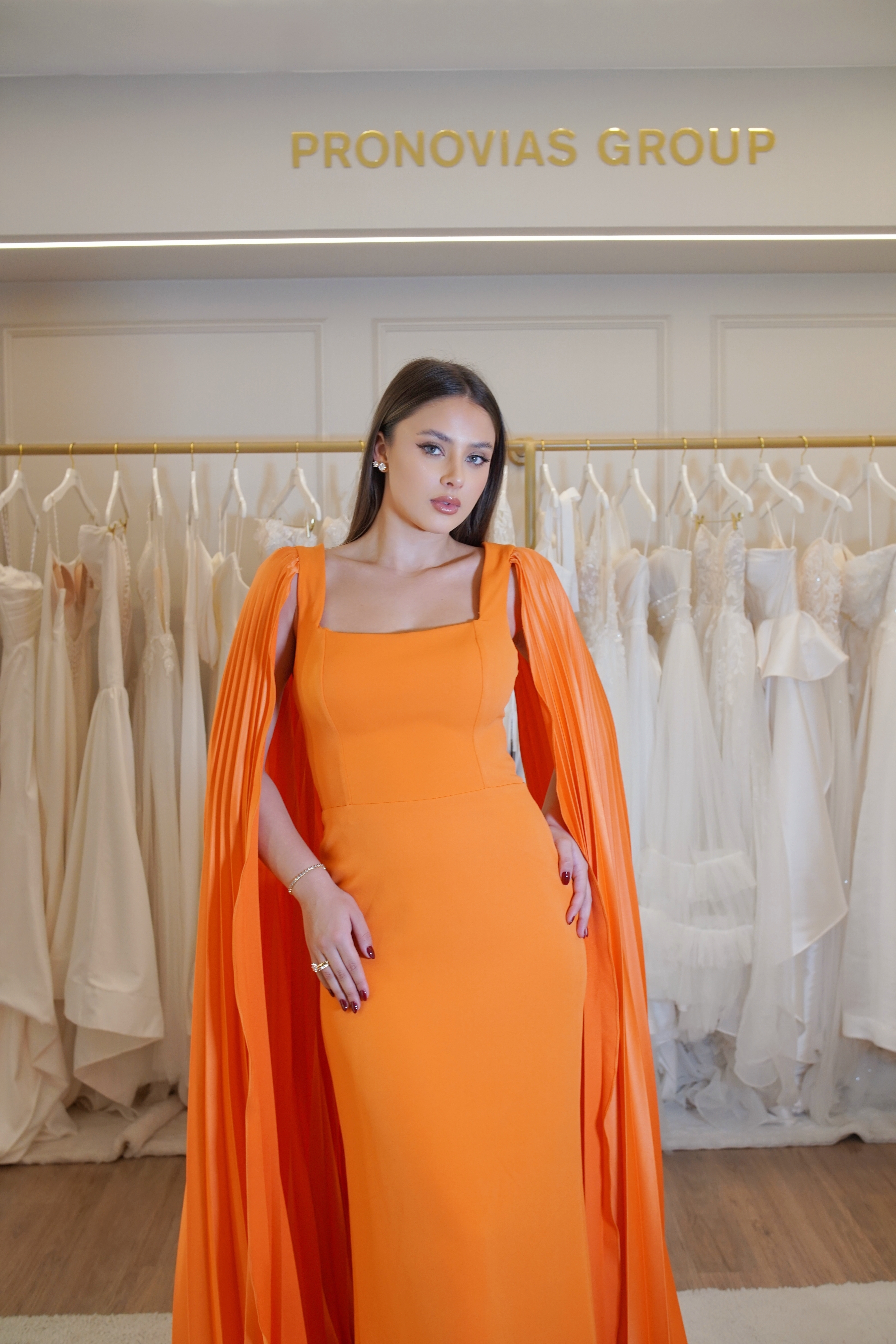Vestido Laranja com Mangas KW