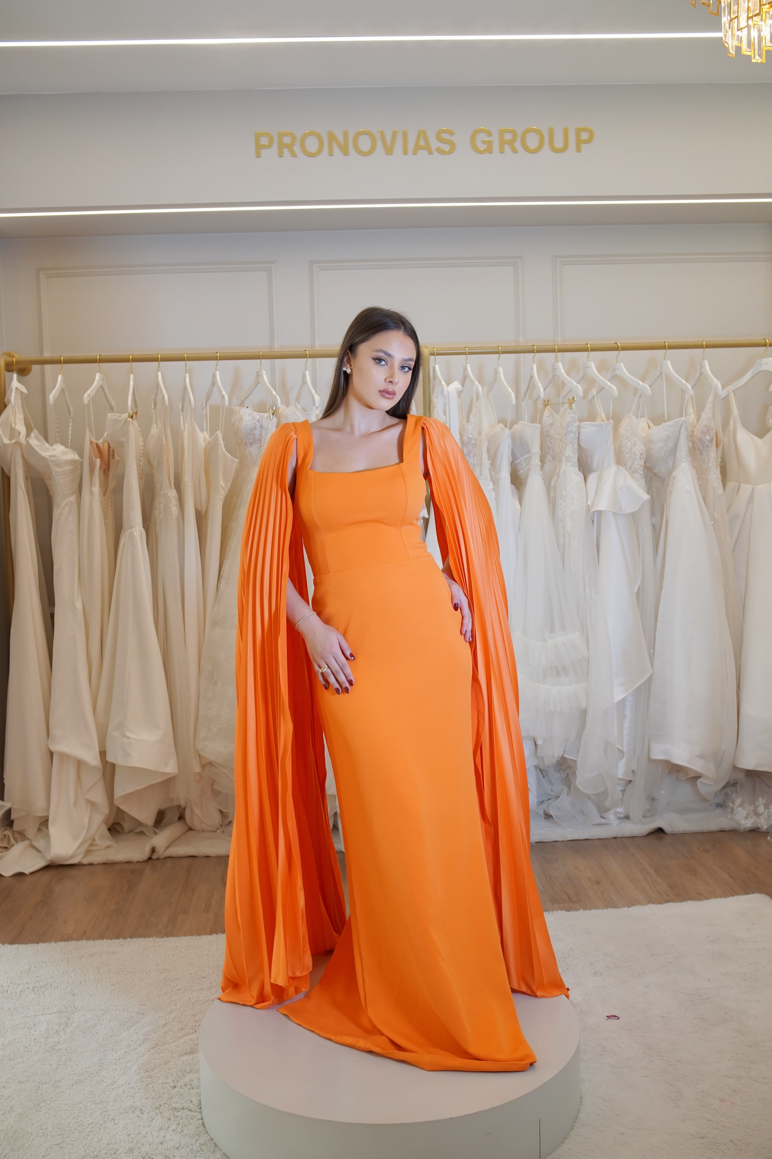 Vestido Laranja com Mangas KW